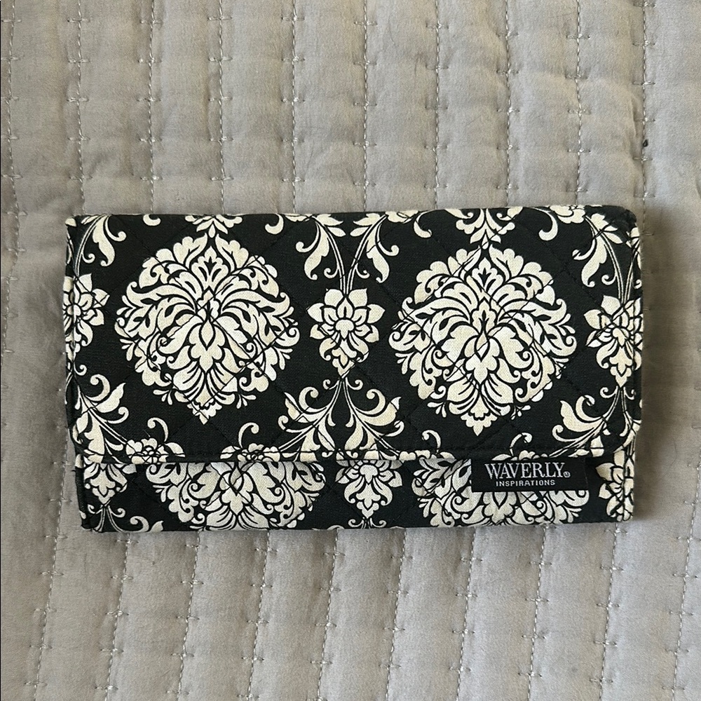 Waverly Inspirations Black and White Floral Clutch
